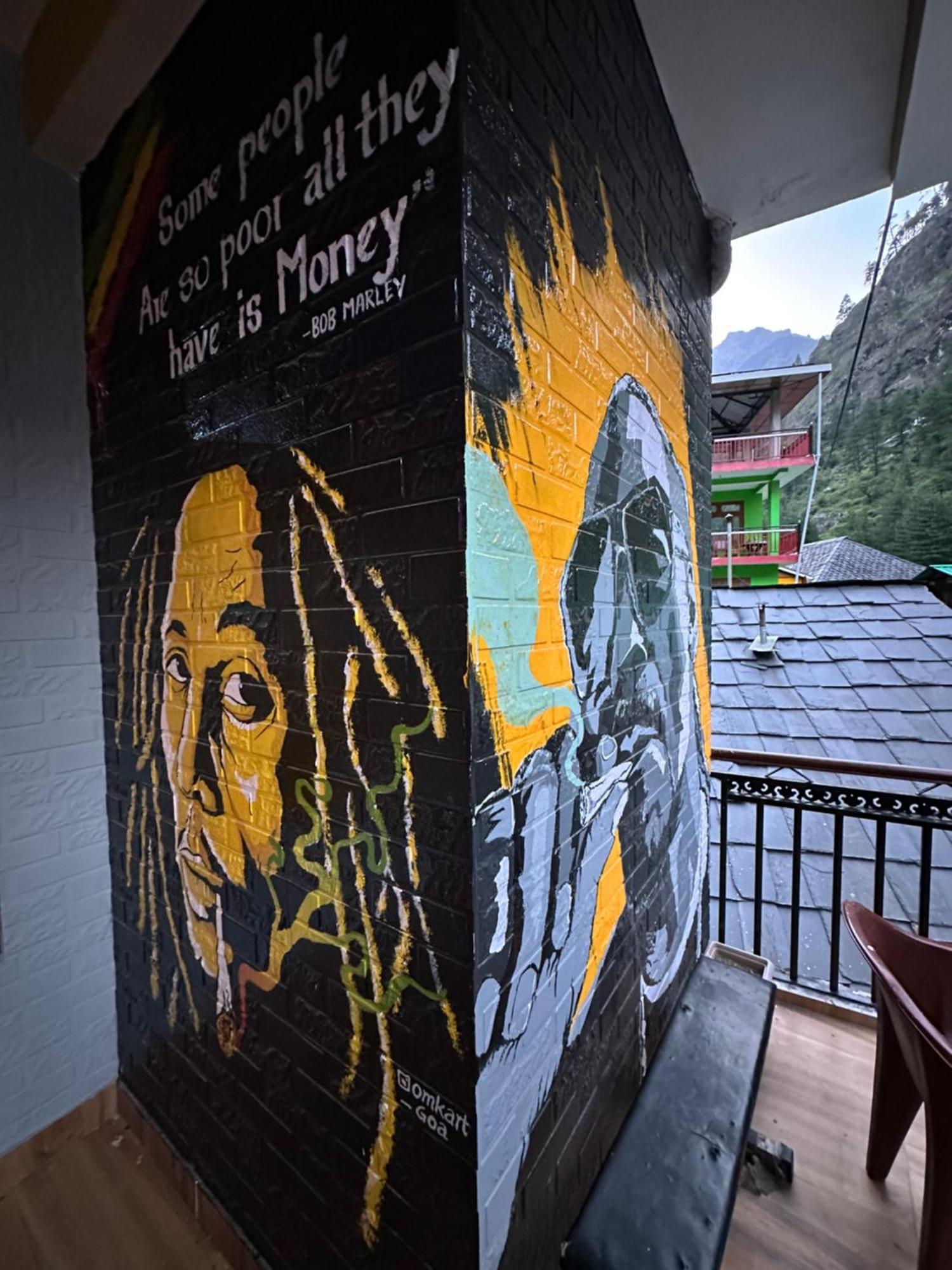 Pahadirovers Homestay & Cafe Kasol Εξωτερικό φωτογραφία